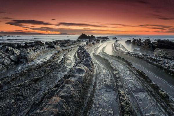 EARTH_PlCTURE's tweet photo. Barrika Beach, Basque Country, Spain https://t.co/XeiE9fCw3X