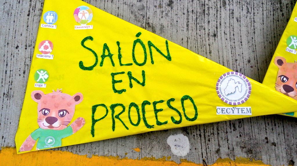 cm_andyy's tweet photo. Unidos por mantener nuestra institución en óptimas condiciones 🙌🏫🔎👫👭👬
#SoyNR1 
#SomosCecytem
#Construyet 
#SomosNR1 https://t.co/f9MRofmoFE