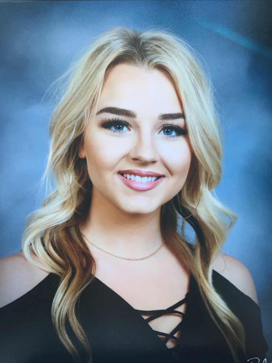 kaitlynbossbabe's tweet photo. Senior 😅😬 https://t.co/0q5z0kWWkz