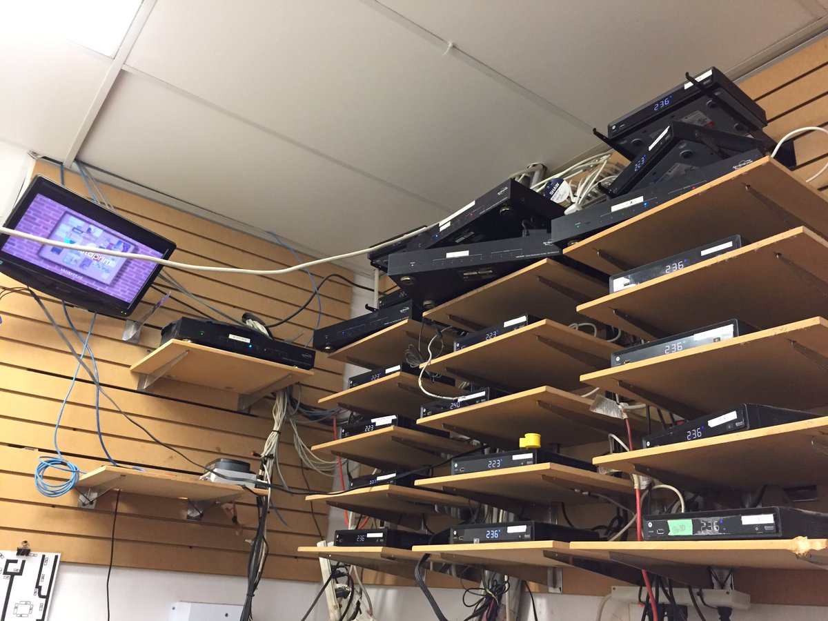 PatrickmediaWpg's tweet photo. Just another service call for one of my amazing customers ! #onetvatatime #timetorewire! https://t.co/K7aTRAahCz