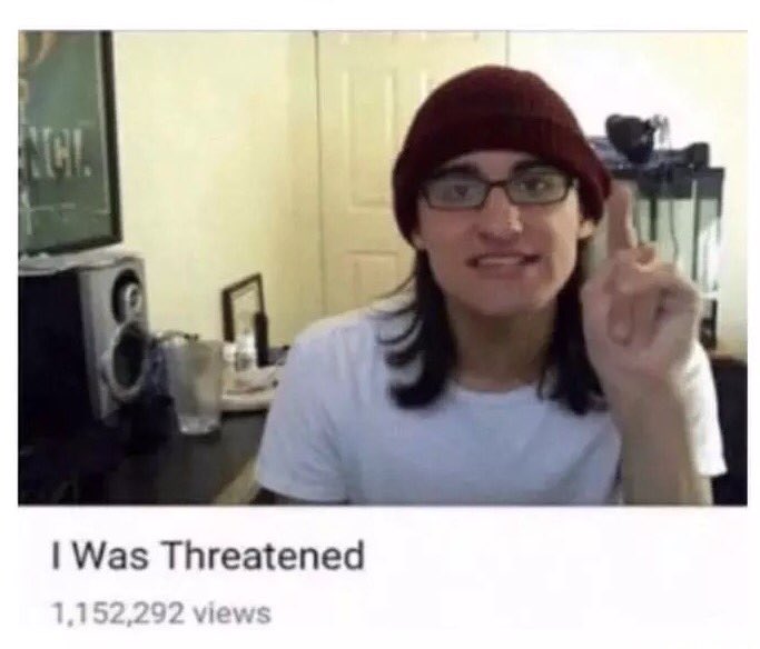 YelYehWillemz's tweet photo. paramore: posts pictures of them in the studio 
me: https://t.co/fujxJBMGoX