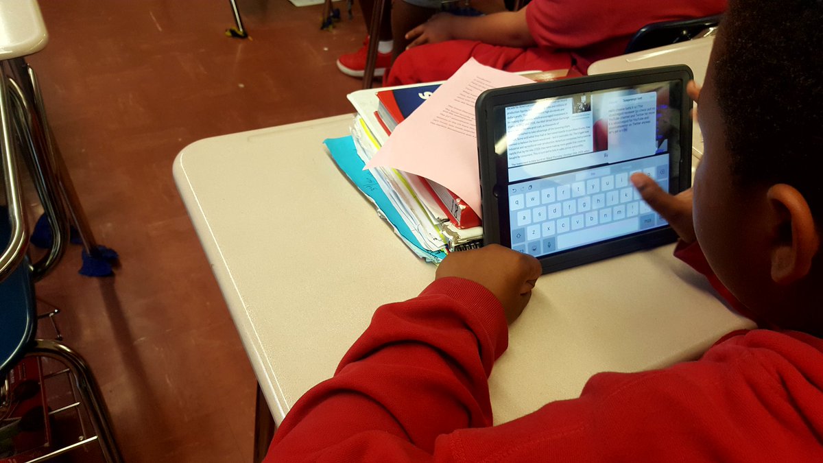 melthornhill's tweet photo. Ss @SJMS_Generals creating video about the economic effect of WW2 using @TouchCastEdu. #kcslearning2020 #ilovesjms https://t.co/RmxnSZsc2G