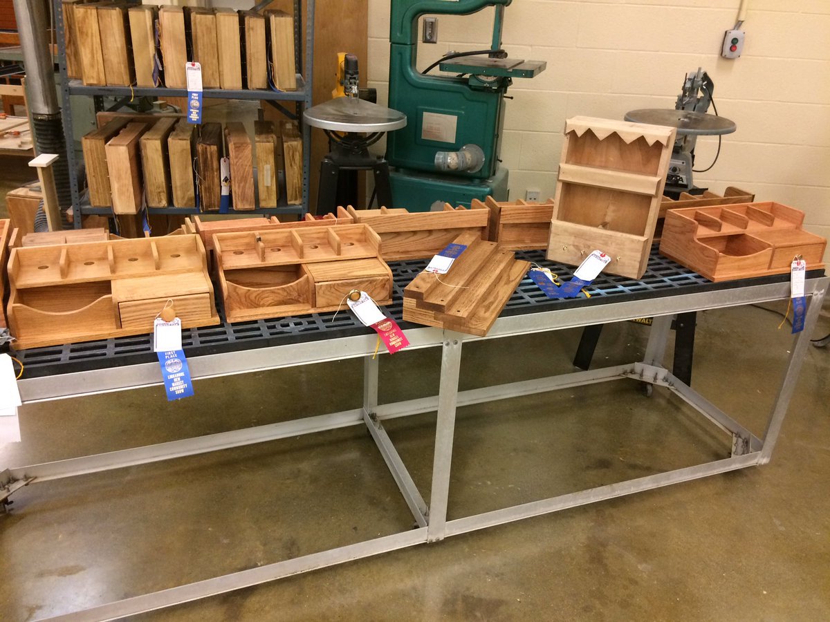 therealmrrudd's tweet photo. Mobile charging stations and letter organizers from linganore community show #fcpscte https://t.co/HmQXRrtgFZ