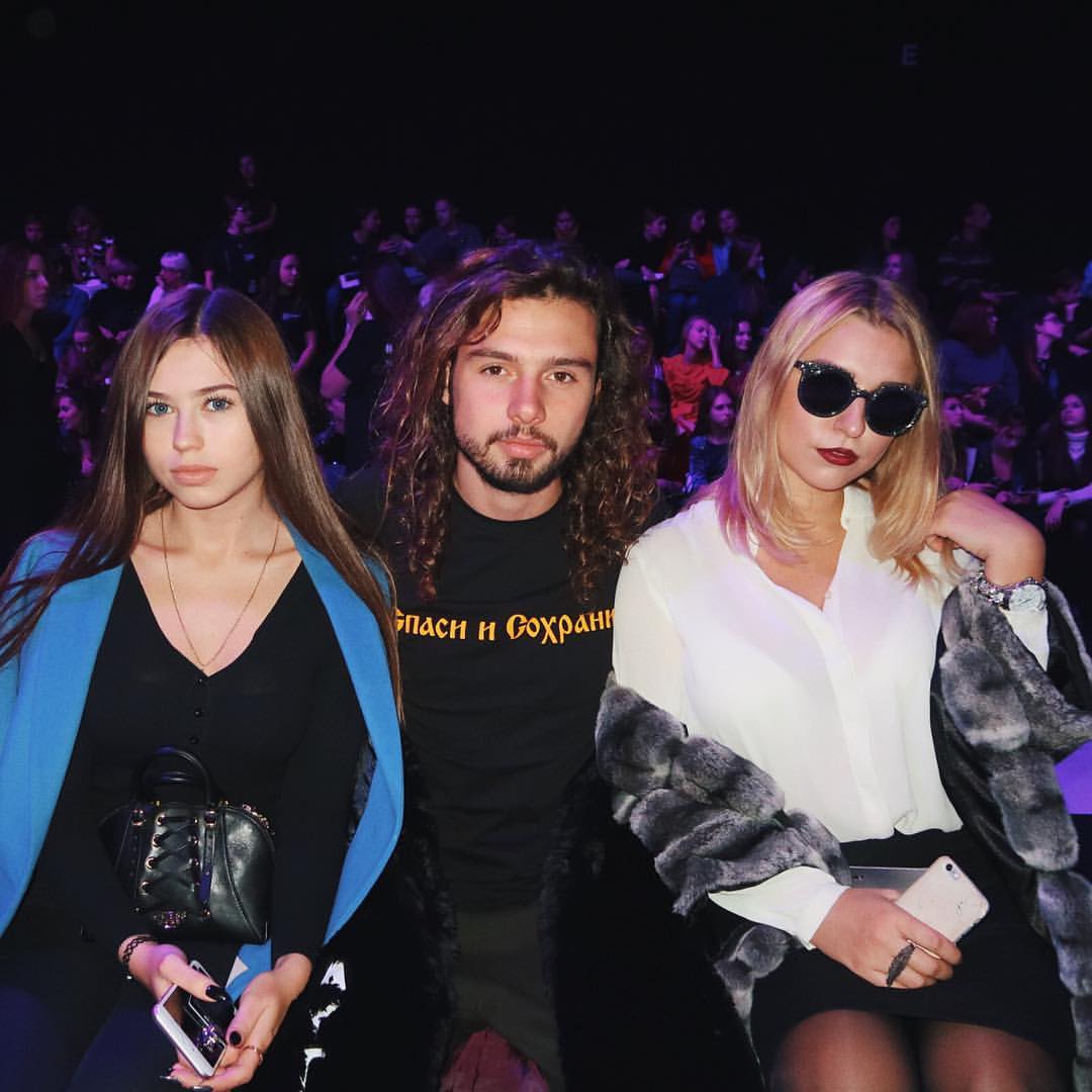 banshianders's tweet photo. Круто сходила с @VOGUEDIARY ,@MelissaMustafa_  люблю вас !А ты Дима поднял хорошее настроение! https://t.co/LUbXRPgyTm