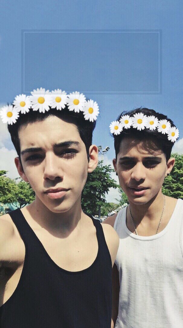 hotxscreen's tweet photo. •ERICK&YOANDRI LOCKSCREEN•
Rt if you saved! -AM👑
@ErickBrianColon @YOANDRl
#ErickBriana #YoandriCabrera
#labanda #Yerick #Yoerick https://t.co/H49yCo8qDc