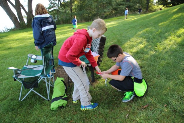 WCSDProud's tweet photo. R 5th graders enjoy the #orienteering tradition in Webster Park! #runthecourse #findthemarks #theybeatmeeverytime https://t.co/FluCXRUJS1