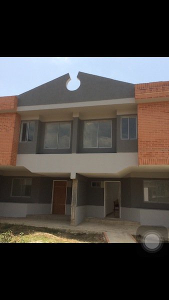 infinitibienes's tweet photo. Infiniti Bienes Raices vende TH en la Urb. San Antonio via El Seminario, Conj. Res Santa Cruz , Municipio San Diego, Precio de oportunidad https://t.co/Vd8YMP9yE9