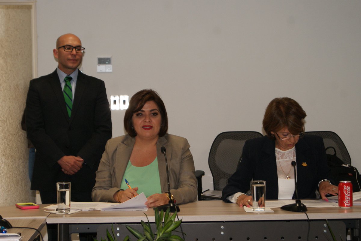 DipVerdeGto's tweet photo. Toma C.de #medioambiente acuerdo para llevar a cabo reunión de trabajo con la @SDAyR_Gto con el objeto de conocer el Plan Estatal Hidráulico https://t.co/sllYeltNAZ