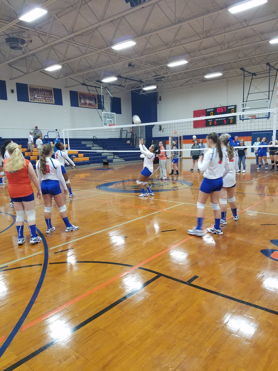 CCHSTigersVBALL's tweet photo. Varsity warming up to play! #comesupport https://t.co/wPSVvWsjHL