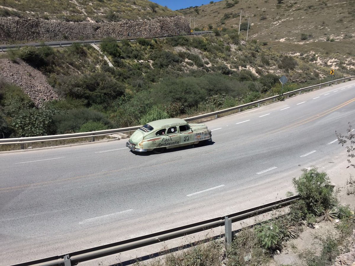 TONOSANCHEZFOTO's tweet photo. #NashAmbassador Rafa Maggio @panaoficial #PeñadeBernal @QroTravel #Calificacion @NASCAR #BillFrance https://t.co/vAF9NYMaeu