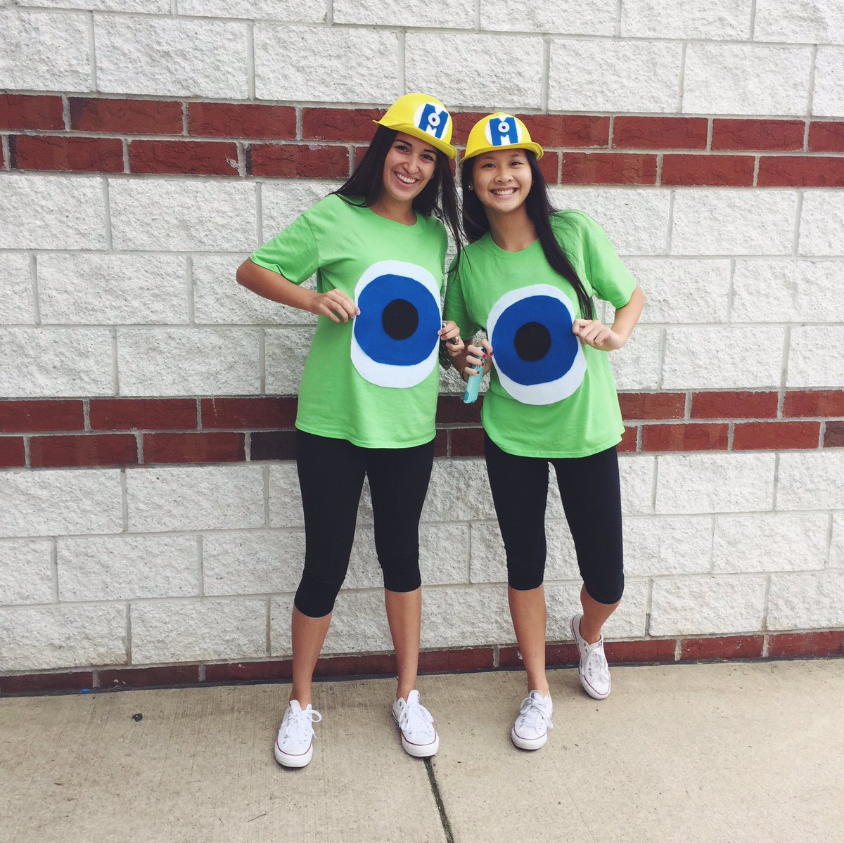 ninatrinhh's tweet photo. theme day💚💙 #FHSSpiritWeek  @csullivan8228 https://t.co/YaZmHL5tBp