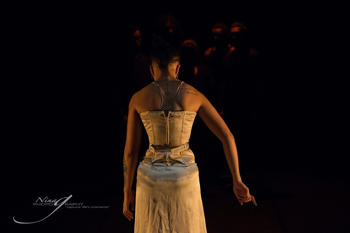 TempoDanceFest's tweet photo. SIVA Niu Sila - 4 emerging choreographers. Stunning! Final performance Sat 6.30pm Pic by Nina Gastreich #temponz16 https://t.co/m43SiEcFUl