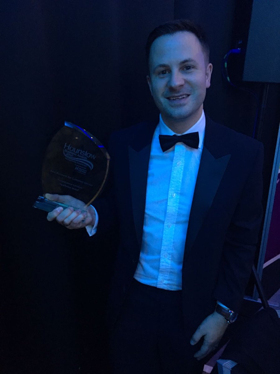 Allin12Lucy's tweet photo. We won! #bestincustomerservice @RenHeathrow @HounslowAwards https://t.co/BKlw66hcQ1
