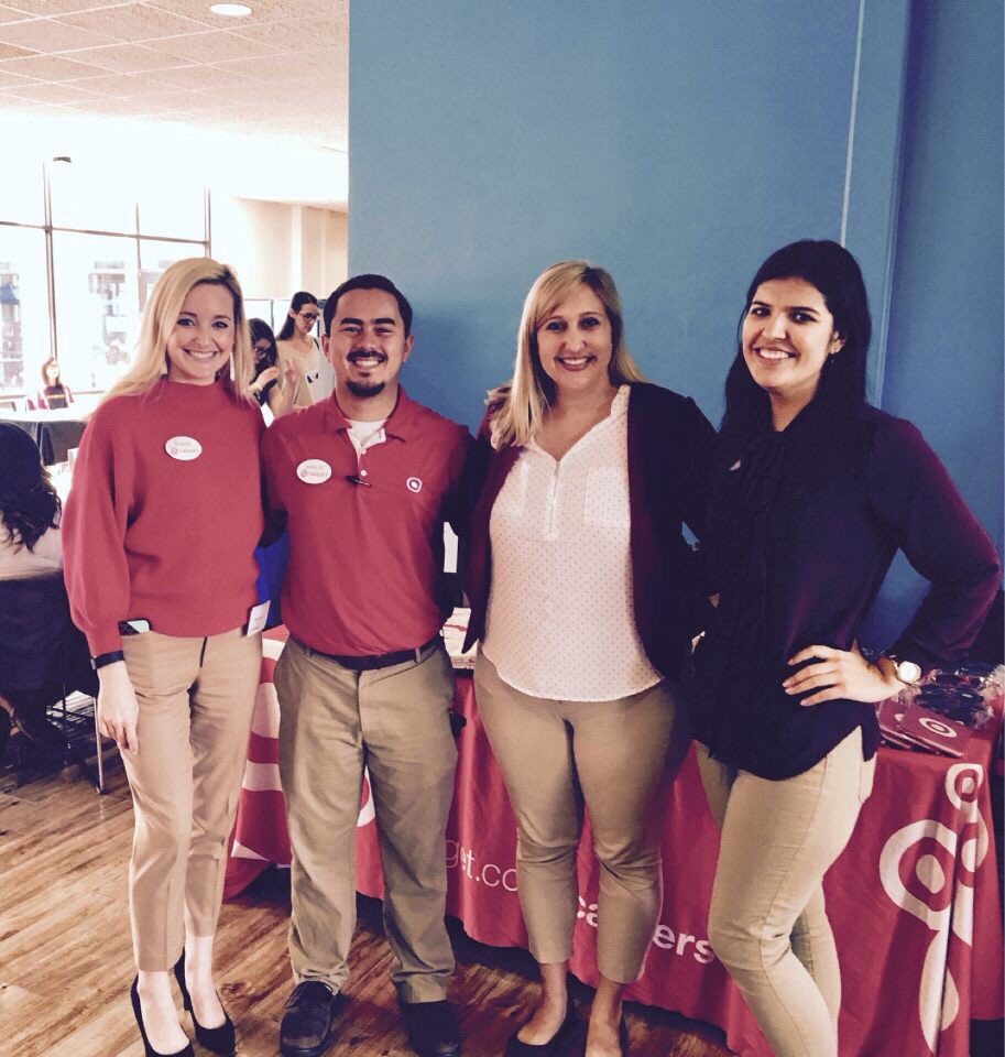 Ahhh-mazing recruitment event in D207 at CSULB.  <a href="/Cserad/">Mabel C. Serad</a> @jjonesca <a href="/briannab/">BriannaB</a>