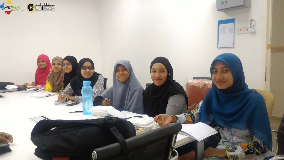 twt_pmfik's tweet photo. [12 Oktober 2016]
.
Mesyuarat pertama PMFIK sesi 2016/17 bersama Penasihat.
.
#PMFIK
#FIKUniSZA
#budakcoding
#ilmudanakhlak
#UniSZAPastiTahu https://t.co/iumJtL7vqr