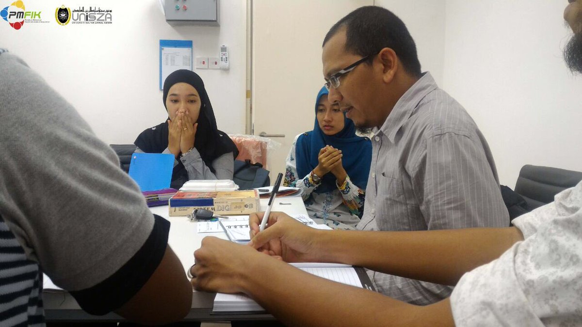 twt_pmfik's tweet photo. [12 Oktober 2016]
.
Mesyuarat pertama PMFIK sesi 2016/17 bersama Penasihat.
.
#PMFIK
#FIKUniSZA
#budakcoding
#ilmudanakhlak
#UniSZAPastiTahu https://t.co/iumJtL7vqr