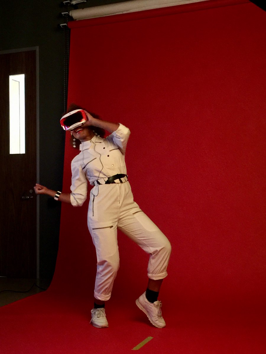 ViewMaster's tweet photo. Dudes &amp; dudettes! Head over to our Instagram for a rad #BTS story about something we're wiggin' out about this fall. #ViewMasterVR #80s https://t.co/vgWbG0agNj