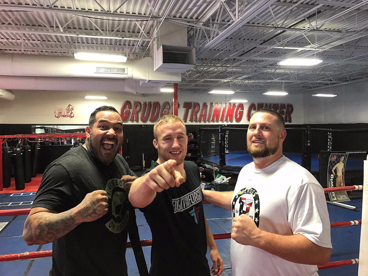 Sparring with my boy <a href="/Justin_Gaethje/">Justin Gaethje 🇺🇸</a> World Series of Fighting Lightweight Champion for a #HeroesWorkout with <a href="/heroes_sports/">Heroes Sports</a> <a href="/GrudgeMMA/">GrudgeTrainingCenter</a>