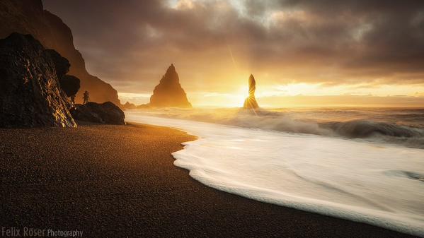 Amazing_WorId's tweet photo. Sunrise at Reynisdrangar, near Viki Myrdal, Southern Iceland https://t.co/eI9TEzFhxK