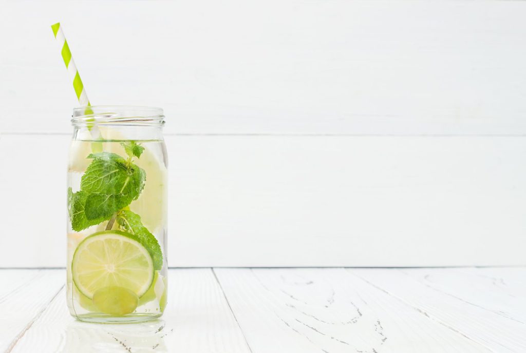 BatchLDN's tweet photo. THE 10 SIGNS YOU NEED TO DETOX… https://t.co/P9pd5gkGcY https://t.co/YnJSKt208o