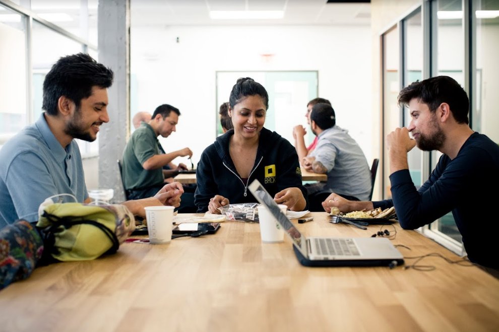 Techstars's tweet photo. Accelerate your startup &amp; join a global network, applications for programs around the world close this Saturday: https://t.co/POgdGsLKfN https://t.co/7F0S9lf7S5
