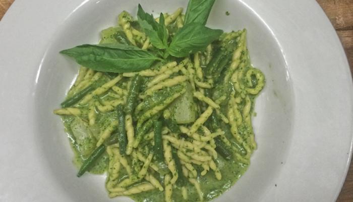 Trofie con Pesto alla Genovese
splendidtable.org/recipes/trofie…