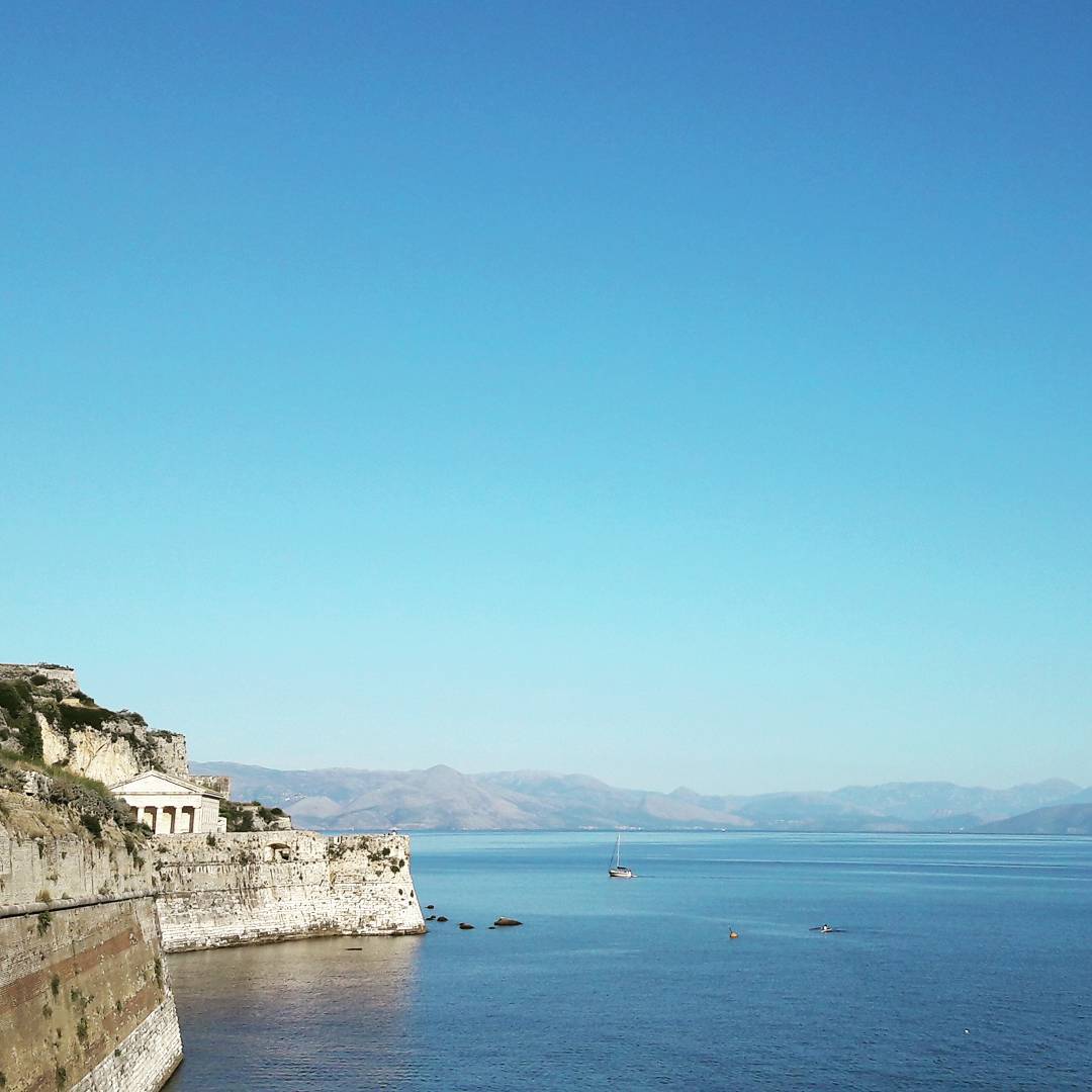 Tysntny's tweet photo. #corfu #kerkyra #kalinifta #music #travel #beer #live #feta #stop #please https://t.co/b5nx9KBErM https://t.co/WxECt9meXr