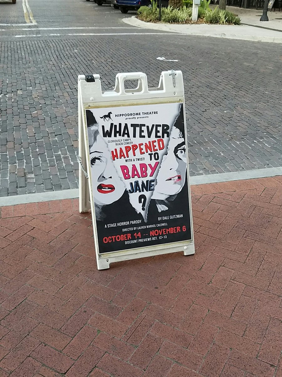 snakeladyiei's tweet photo. Ready for the show! #AlwaysHipp #whyilovegville #horror #theatre https://t.co/9XA4DA5fpO