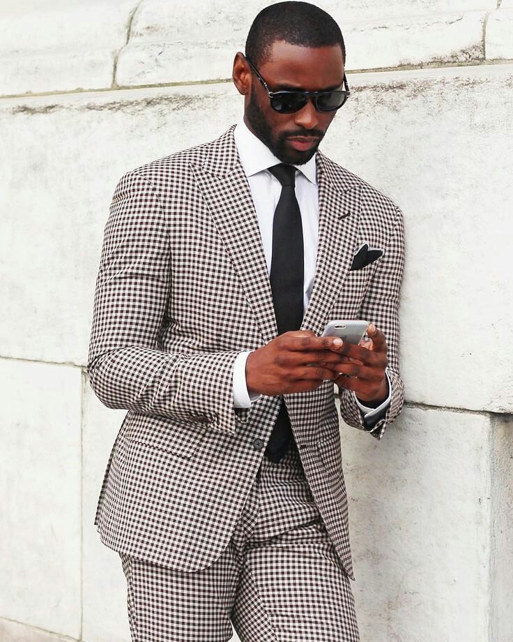 gentlemansmail's tweet photo. More stylish inspiration #mensfashionblog #menstyle #menswear #winter #fashion #modaparah… https://t.co/AVGiqUYLBQ https://t.co/W4H7rfGarZ