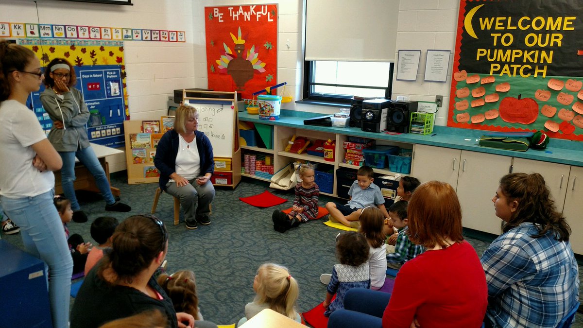carmelitagraham's tweet photo. Smiles, laughs, and some tears as preschool children come in for their first day in the Education and Training program. #ehtpride #ehtcte https://t.co/8wgpNzFt7F