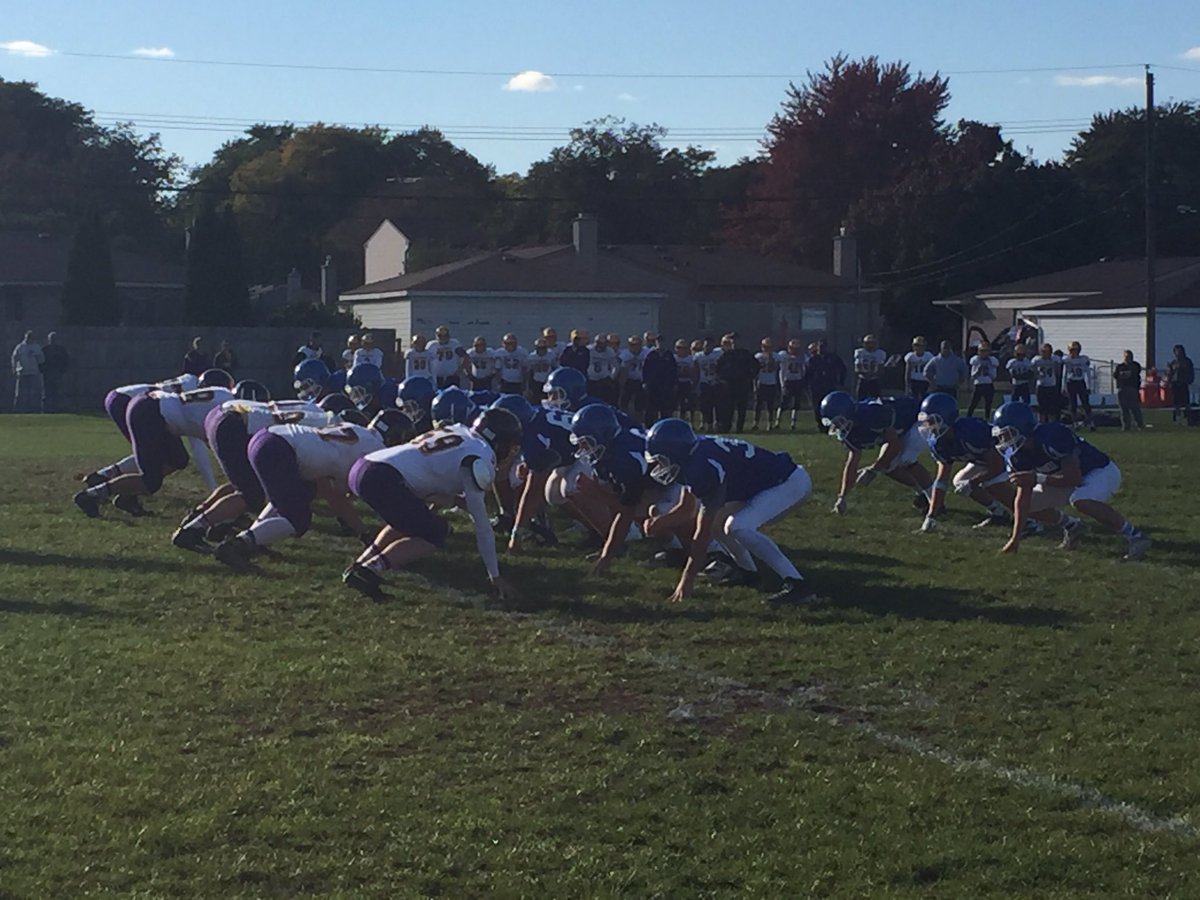 carl_guttovz549's tweet image. Catholic league champs once again 💯🏈🔥 #weeatin #comemos