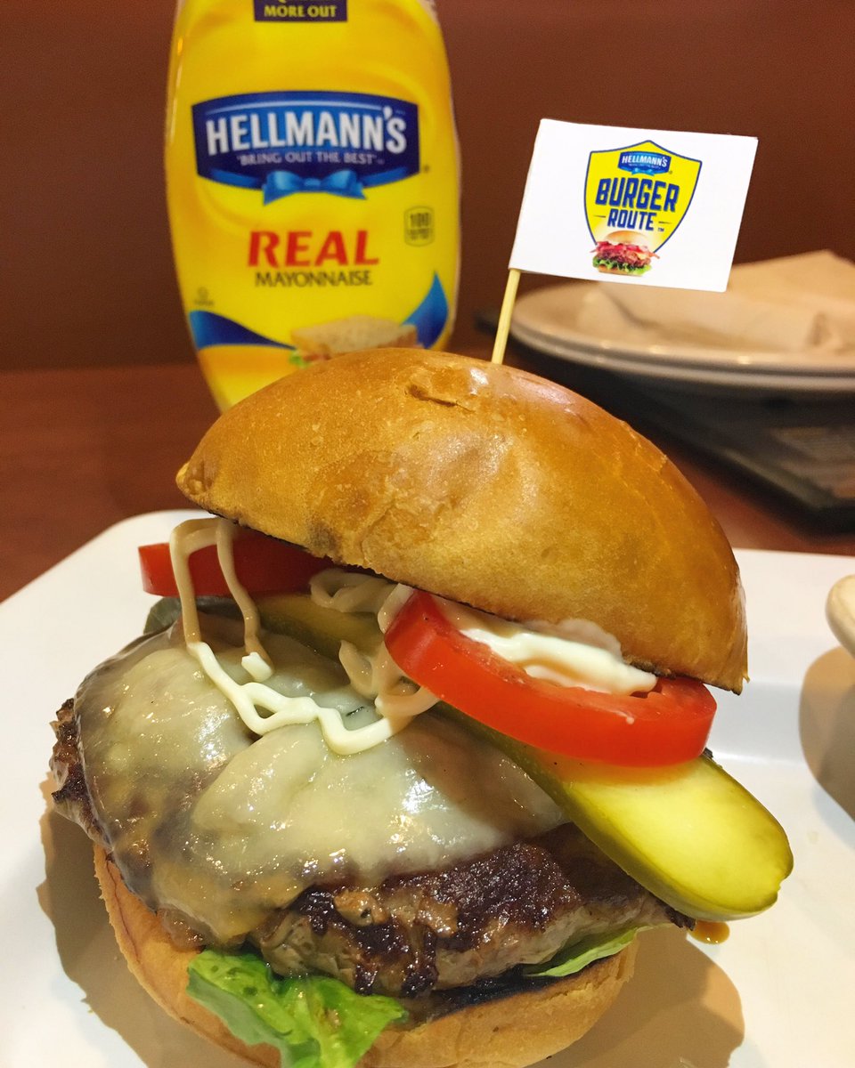 freshmen15live's tweet photo. Head over to @hellmanns (https://t.co/BMYHZk3ttp) to find more burgers like this one!!! #BurgerRouteContest #Ad https://t.co/mEIZa9pmb8