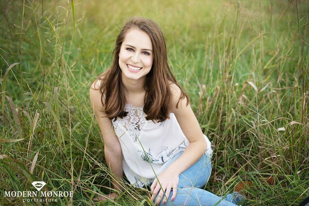_modernmonroe_'s tweet photo. #modernmonroeportraiture #rocktheglam #modernmonroe #kcseniorpictures #kansascityseniorportraits #kcseniorportraits… https://t.co/PNtGcsPKXm