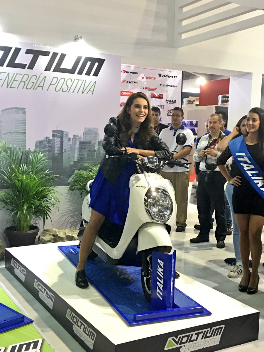 taniarin's tweet photo. En la presentación de #Voltium de @ItalikaOficial amigable con el medio ambiente porque es eléctrica . Esta muy chula 😎 https://t.co/xTgOGk6qW6