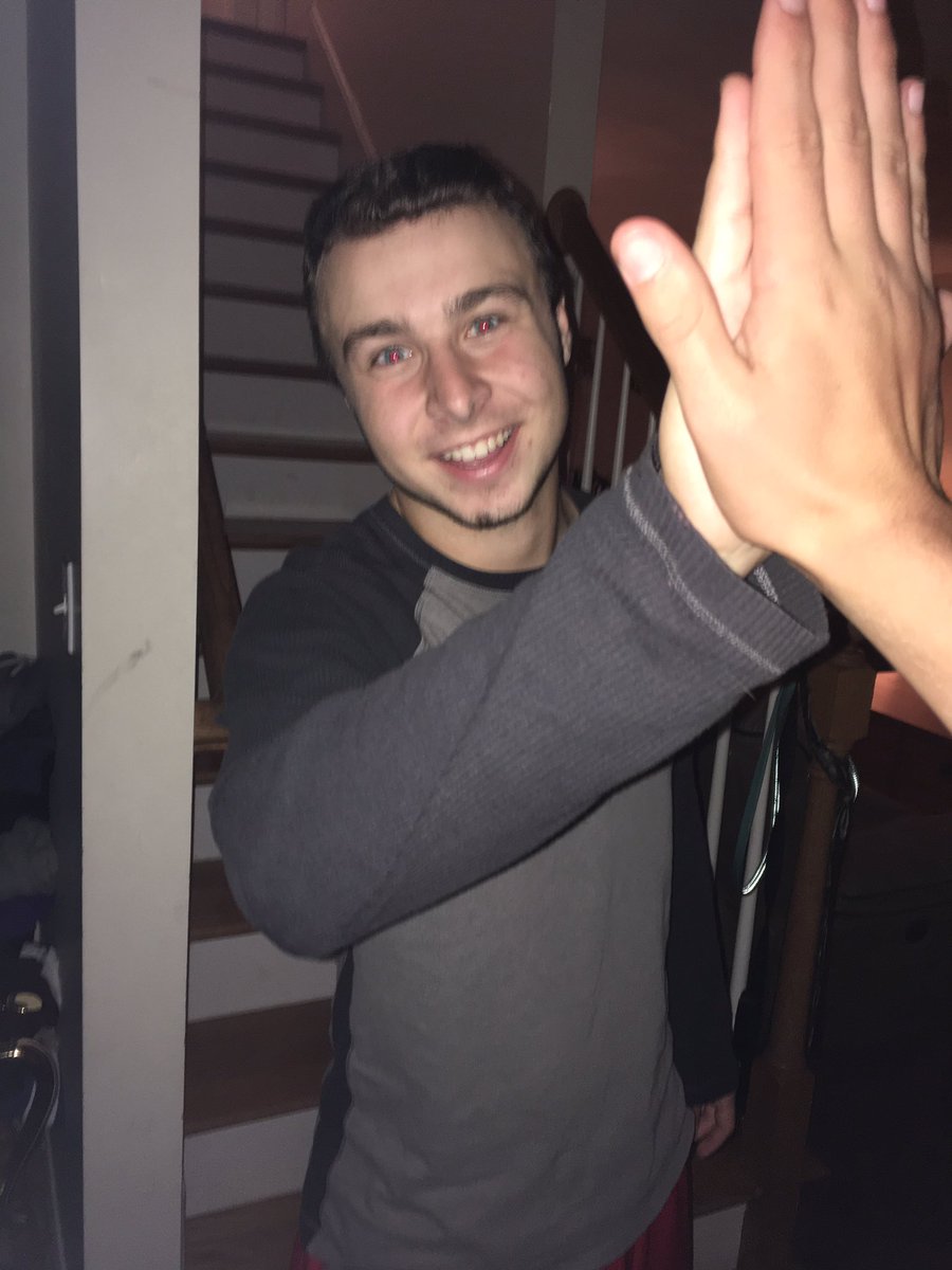 HrubesTyler's tweet photo. High fives are important https://t.co/M6MfS387E0