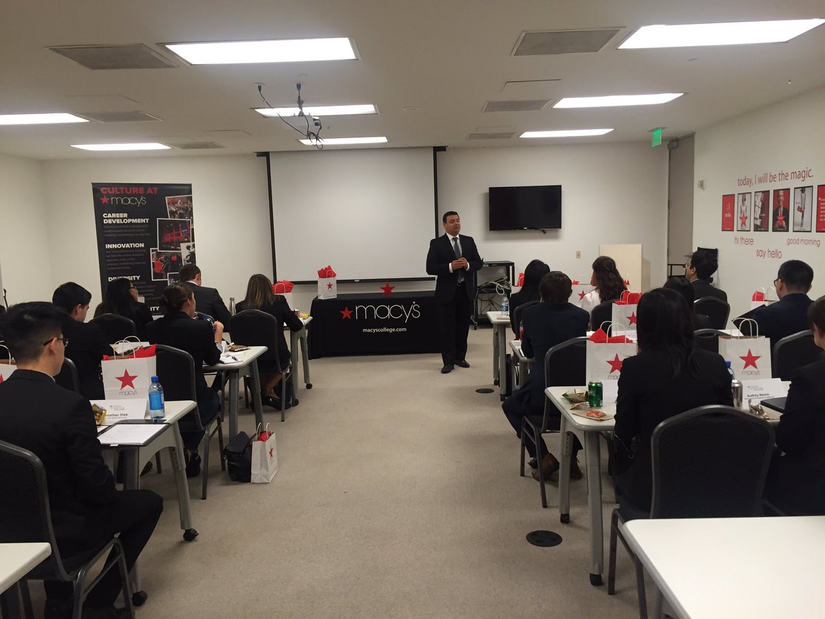 macys_kulsum's tweet photo. The one &amp; only Carlos Bustos! So honored to have him speak to our next generation of EDP talent! @Macys_Courtney @Macys_Taryn @MacysCollege https://t.co/voivFdcVEz