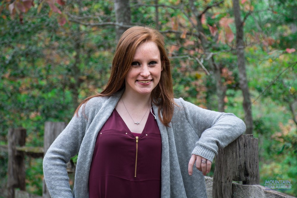 MtnMediaMemory's tweet photo. #SeniorPortraits for only $150. Unlimited photos and outfit changes. Learn more: https://t.co/1L1NT9IJDg #Avl #WNC #Photo #Asheville https://t.co/Dxk99eZwvS