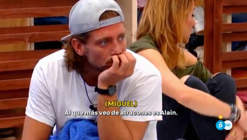 CF_MontseGH17's tweet photo. Es la 1.15 h y todavía no le han dejado abrir la boca a Montse Castellsvil #Gala6GH17 #GHDirecto #Repescontse #LittleMontsers https://t.co/GqRMfNRqPM