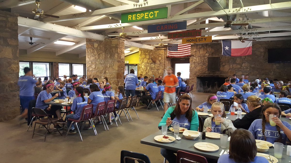 hhh_Chookas's tweet photo. Our last supper here at camp! Mmmmmm....ham and taters. #CGS2016 #HerndonHeroes #BulldogFamily https://t.co/Xoyt9lLu9N