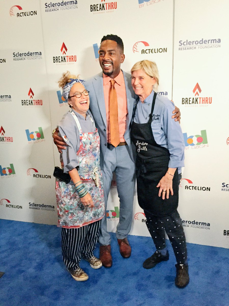 MOREFOX5's tweet photo. Comedian &amp; actor @BILLBELLAMY with celeb chefs @SusanFeniger &amp; @MarySueMilliken @srfcure #CoolComedy event @BBowlVegas @FOX5Vegas #SRF https://t.co/tINc0HlPT5
