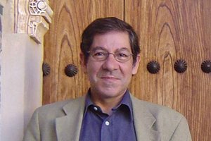 TeamPoetero's tweet photo. “¿Que qué tengo para darte? Una gramática de sentimientos” 

Nuno Júdice
Portugal https://t.co/9Feqb3MkSu