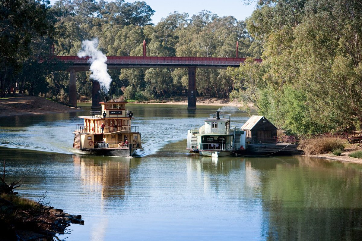 Melbourne's tweet photo. Friday fact: Australia has the world's largest number of active paddle steamers. Our biggest fleet is in Echuca. https://t.co/m8P8TvlrI9 https://t.co/ZSf9ELBb3I