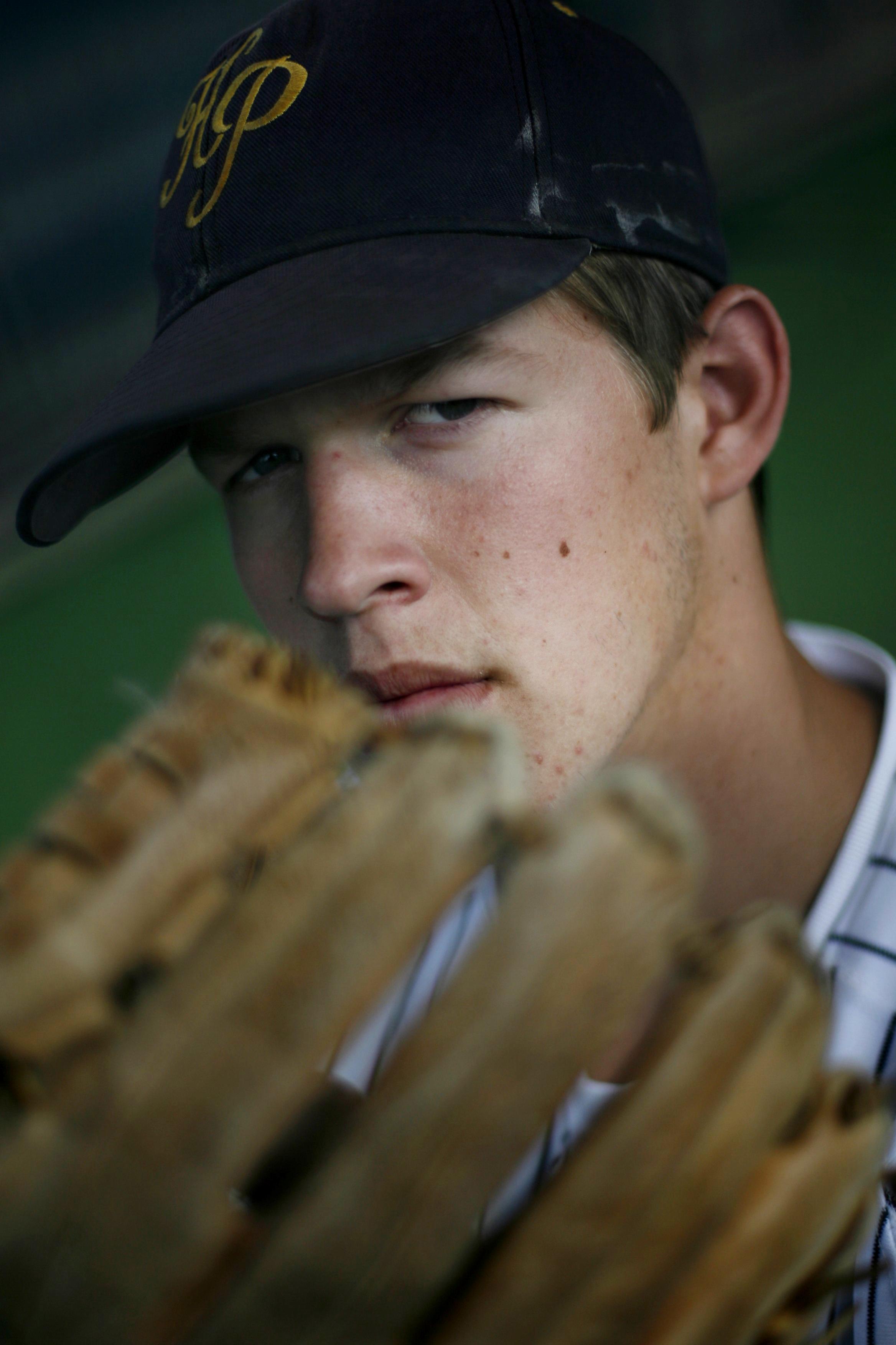 Highland Park Clayton Kershaw has sweet moment with 10yo fan