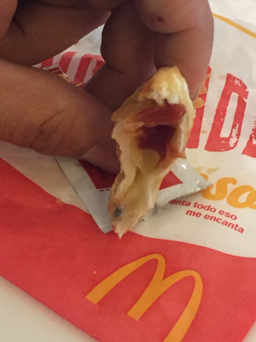 andyparada's tweet photo. @McDonalds_Cl @SERNAC . Me escribieron un mje interno pidiéndome el fono. Se los di y ni me respondieron. No se quieren hacer responsables? https://t.co/mzIZpErkSw