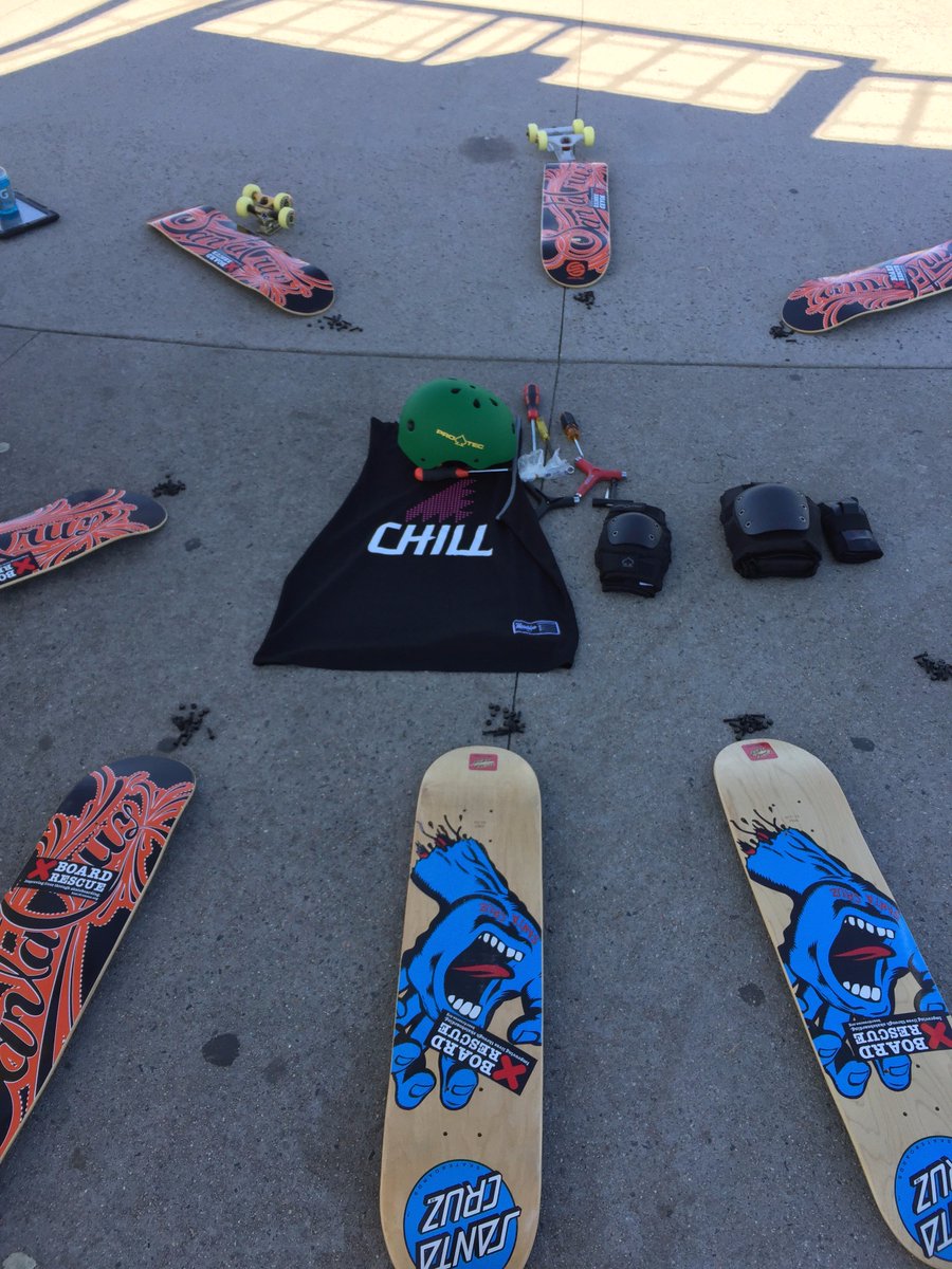 chill_denver's tweet photo. Beautiful day in #denver 4 our first ever #skatebording Program w/ @ChillFoundation. Thx @protec 4 protecting our kids @boardrescue 4 boards https://t.co/8BJyuHDhpR
