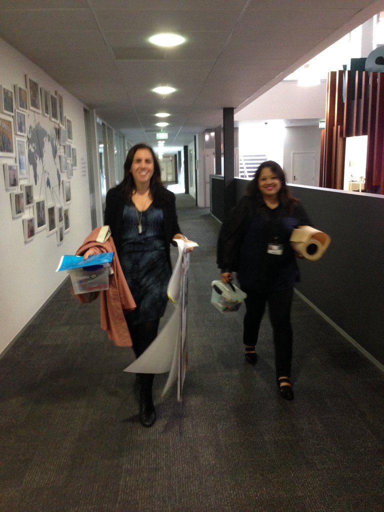 Once upon a time all they needed was a handbag! #D&amp;Dgirls <a href="/SEasthope/">Stephanie Easthope</a> <a href="/DianaDowdle/">Diana Dowdle</a> <a href="/Graymattrs/">Jonathon Gray</a> @KoAwatea <a href="/epps_tom/">Tom Epps</a>