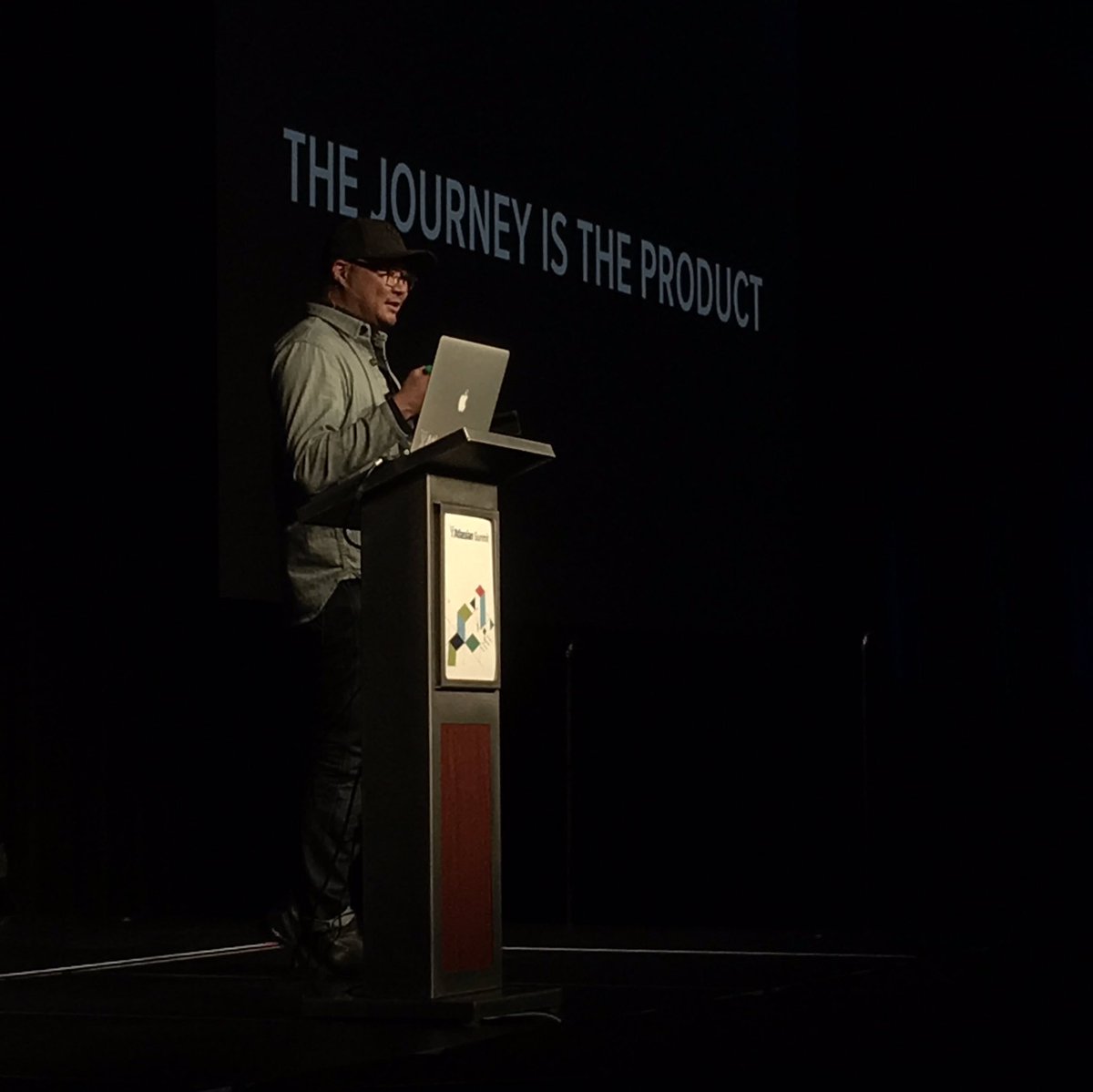 robynemu's tweet photo. @nuysew talking on the habit of innovation #atlassiansummit 👌 https://t.co/cXbzMAg8WK