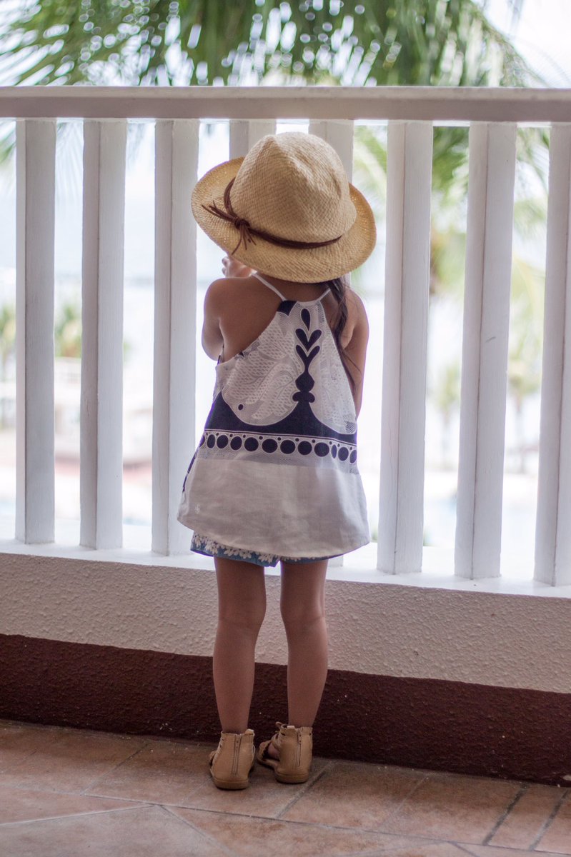 SolennStyle's tweet photo. Solenn's OOTD: Beach Look
📹: https://t.co/kVHF5latoe
#solennstyle 
#candidshots #instaflood #ootd
#smkid @SMKidsFashion @FunkyFishltd https://t.co/fgmS1N9tEn