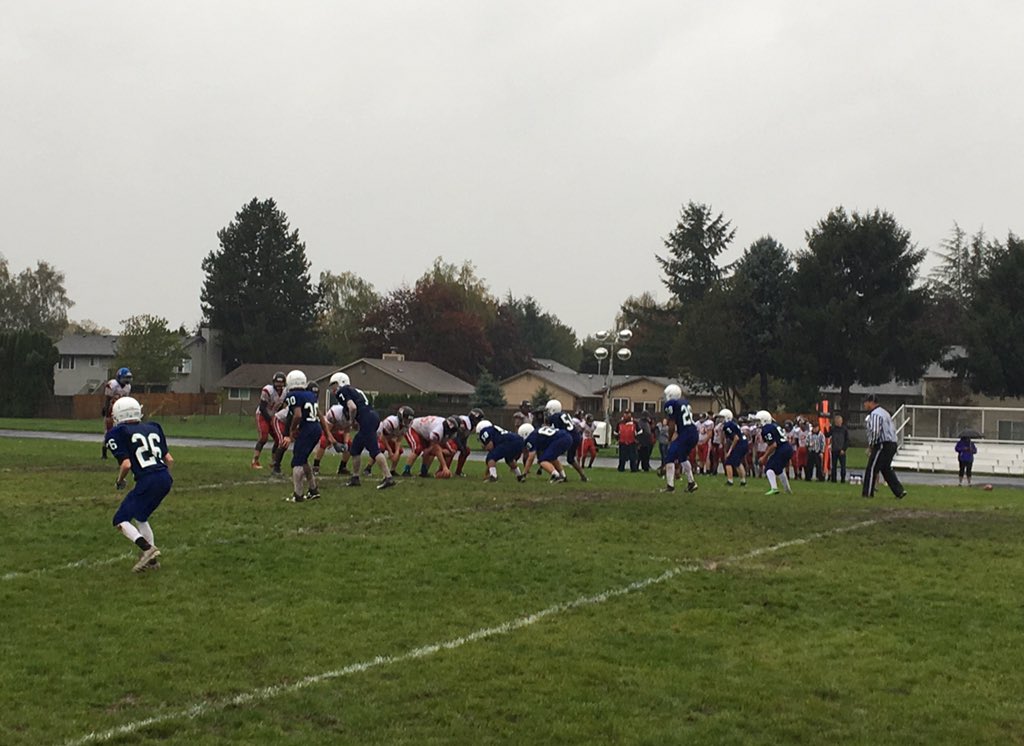 MVHSFootballTTT's tweet photo. Frosh win a soggy one in π weather.
#thunderskies https://t.co/azG1ZA6uL6