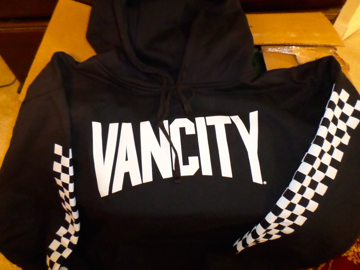 vanggarrett1's tweet photo. My sponsor hooked me up with the new Checker Gang Hoodie for my birthday! I can't wait to wear this on tour!
@vancityoriginal #realsponsor https://t.co/Bn7ufT6vFI